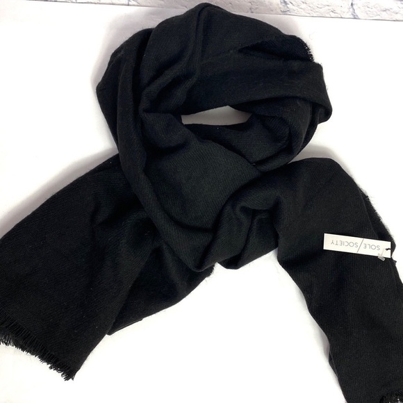Sole Society black fringe oversized cozy scarf NWT - Picture 1 of 3